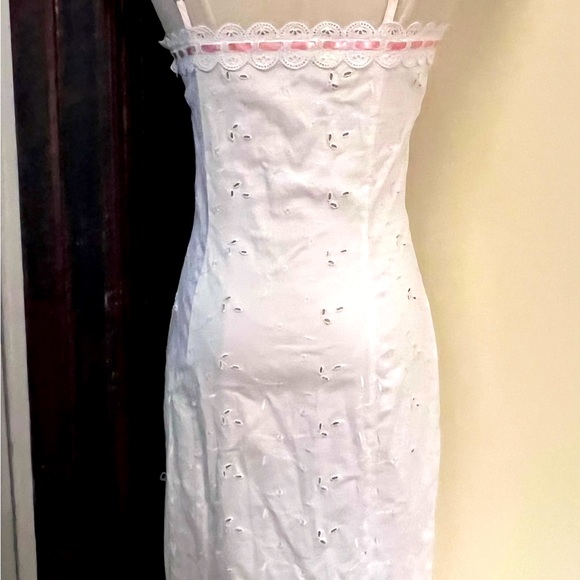 Betsey Johnson, vintage, zipper eyelet white pink dress. never worn mint. small. - Picture 4 of 14